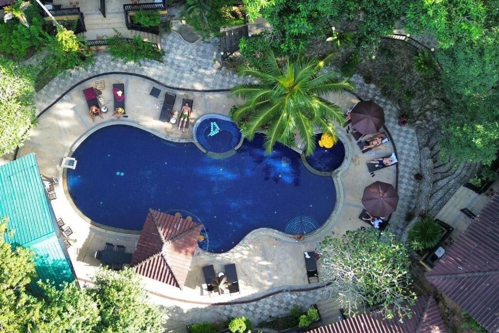 Charming Pool Twin Проживание в семье